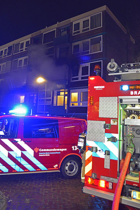 2021/19/20210125-21u13 GB 002 Grote brand Ambrosiuslaan Amstelveen.jpg